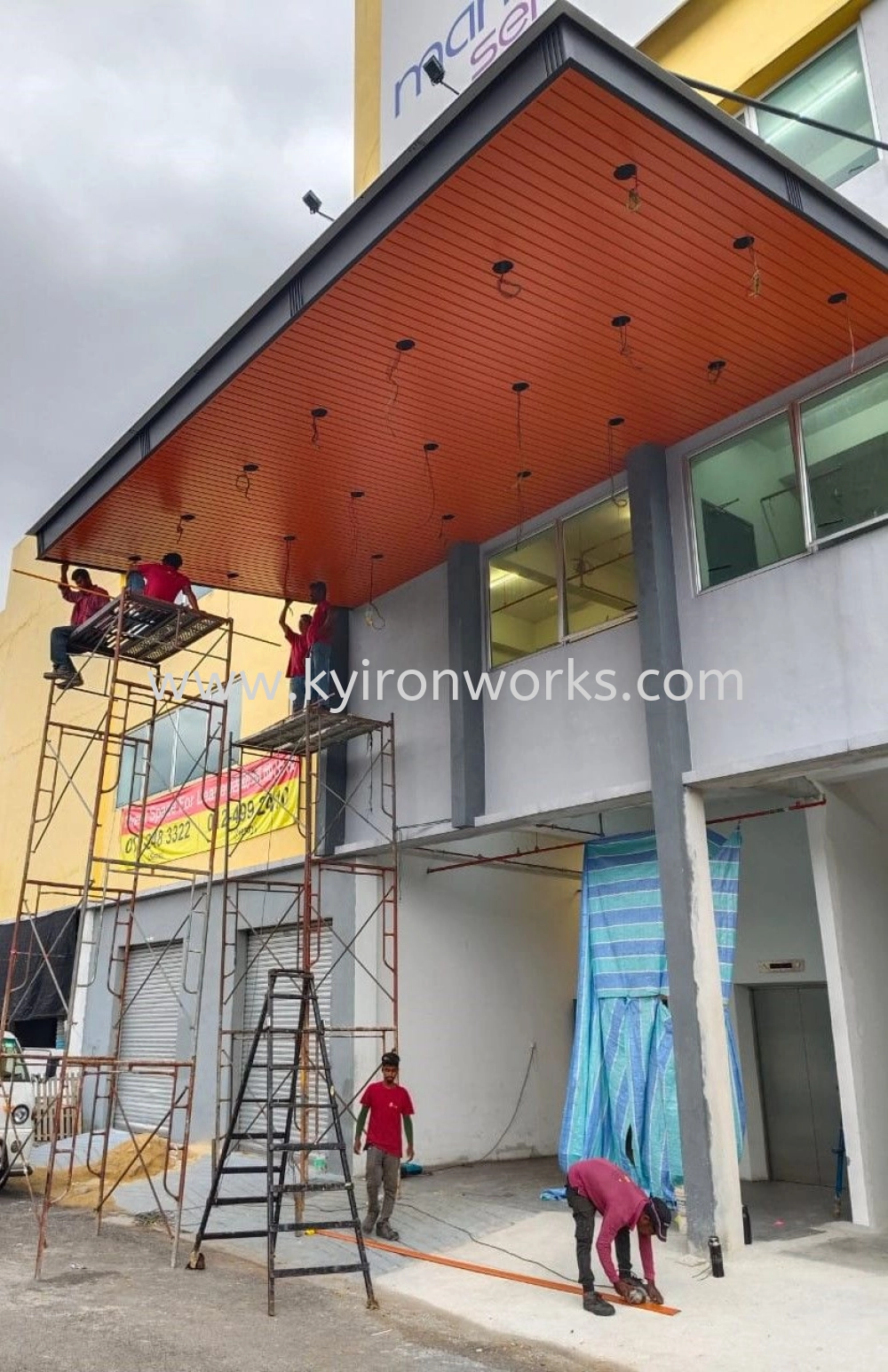 Mild Steel Aluminium Strip Ceiling Awning