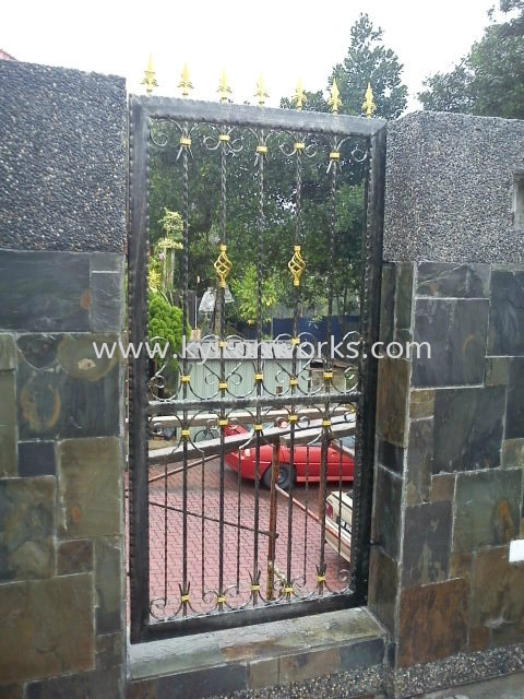 Wrought iron Main Gate (Folding/Swing)