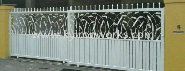 Wrought iron Main Gate (Swing/Folding)