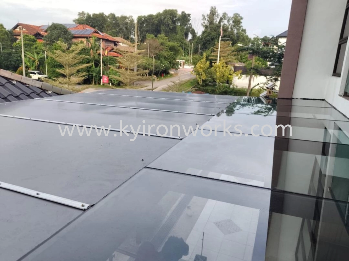 Mild Steel Aluminium Ceiling Strip Awning 