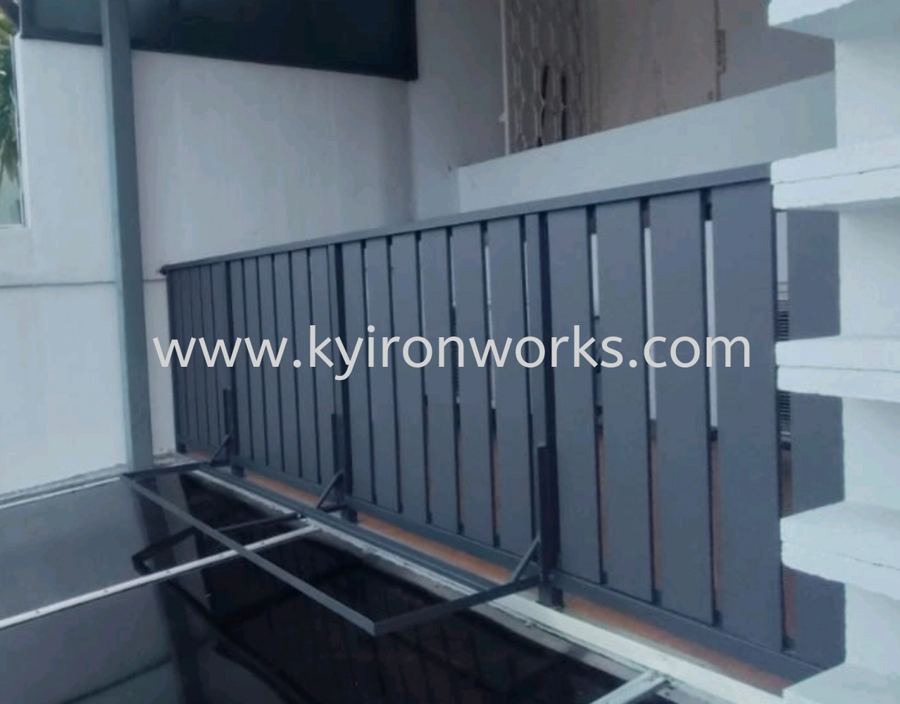 Mild Steel Frame bundle Aluminium Panel (Grey)