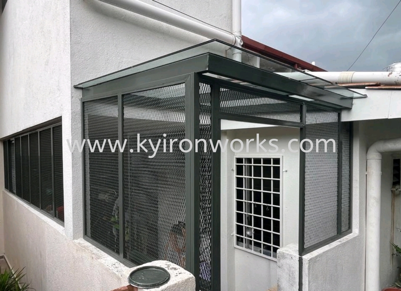 Mild Steel Laminate Glass(10mm) Roof Awning -Frame Ms 2x4(1.9)Hollow 