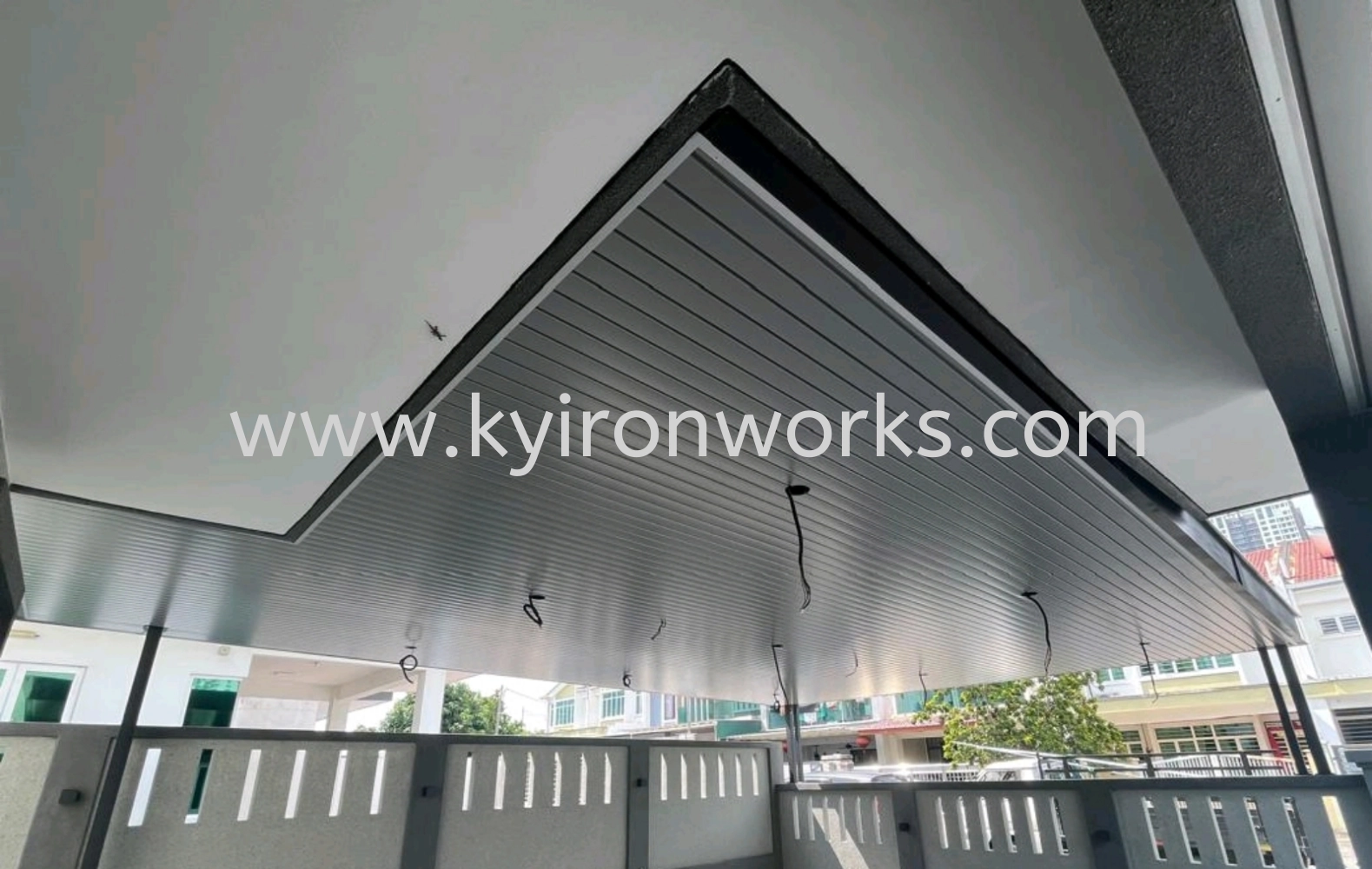 Mild Steel Aluminium Strip Ceiling Awning