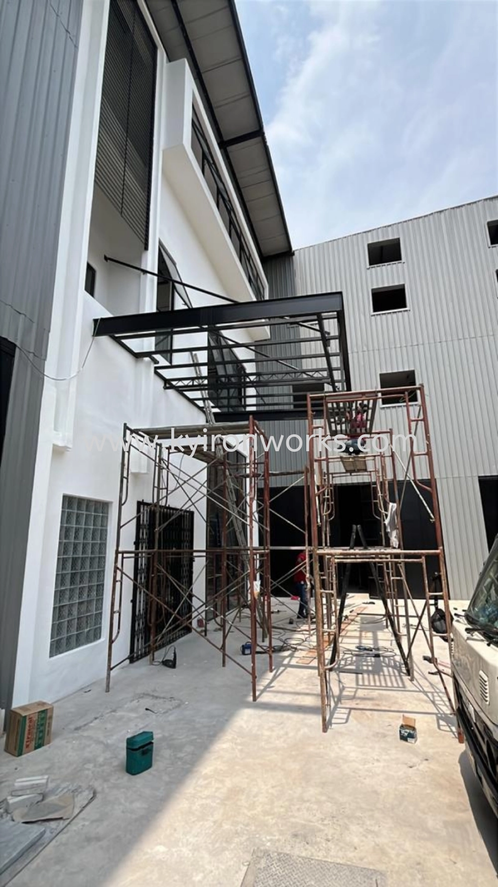 Mild Steel Aluminium Strip Ceiling Awning