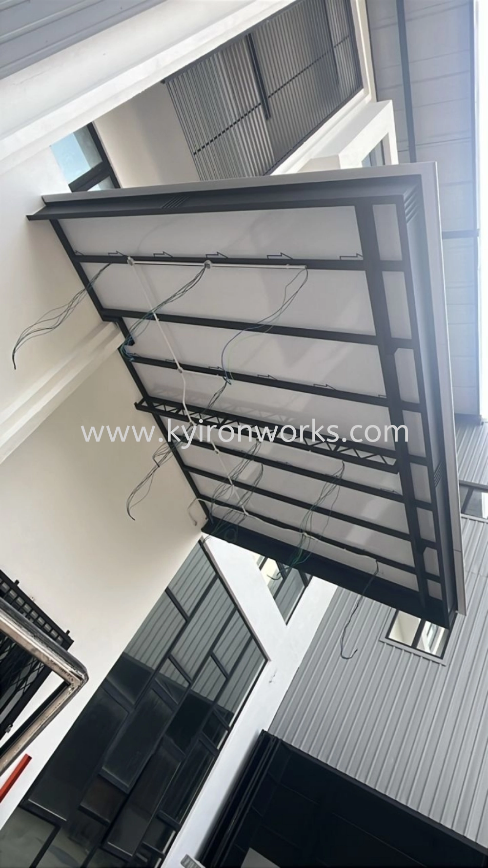 Mild Steel Aluminium Strip Ceiling Awning