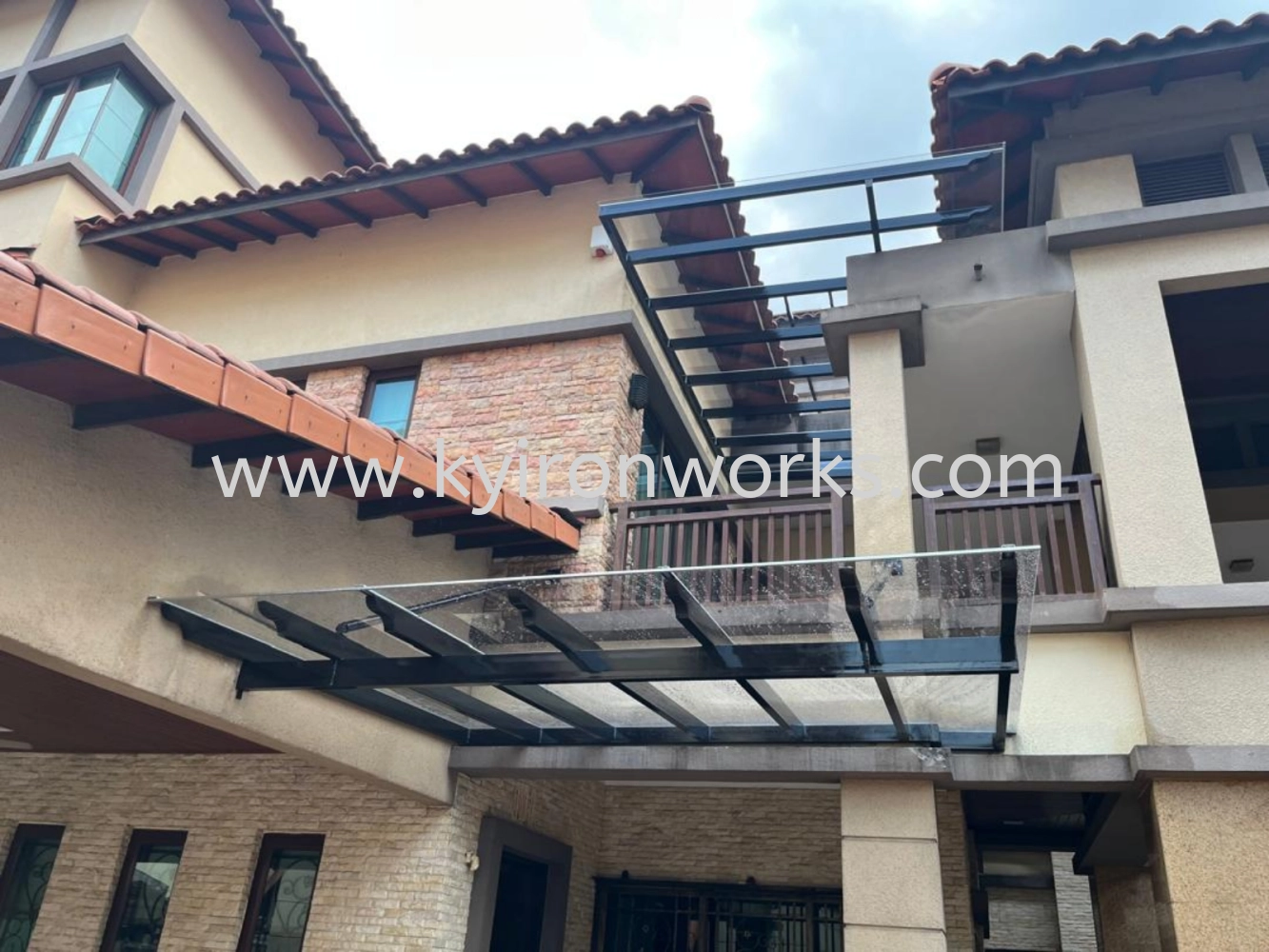  Mild Steel Polycarbonate Clear Colour(3mm-Solid)Pergola Roof Awning -Frame Ms 1 1/2x3(1.6) or Ms 2x4(1.6) Hollow ,Bean Ms 2x5(1.9)Hollow, Pillar Ms 2 inchi Round steel