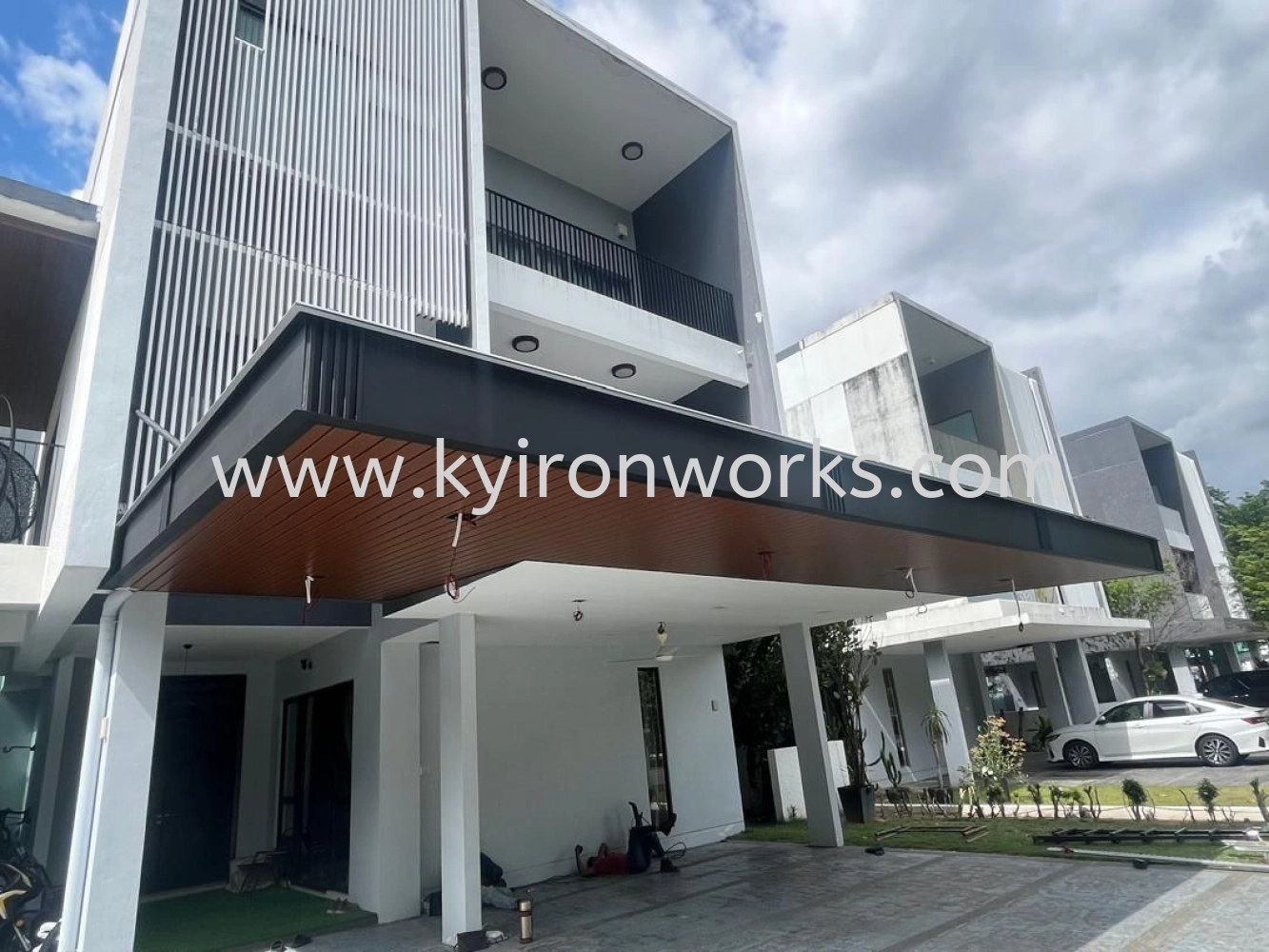 Mild Steel Aluminium Strip Ceiling Awning