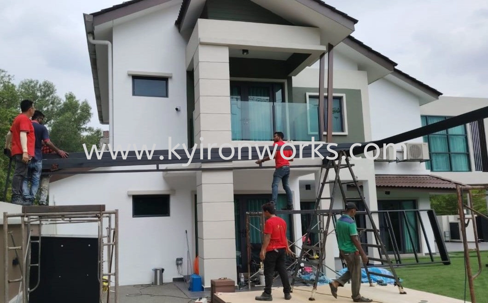 Mild Steel Aluminium Strip Ceiling Awning