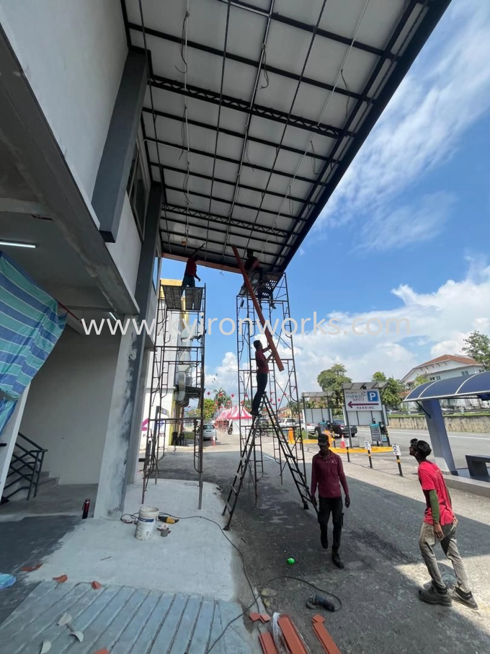 Mild Steel Aluminium Strip Ceiling Awning